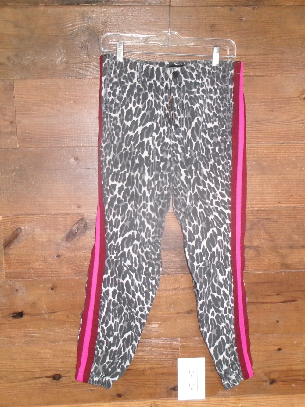 Vintage leopoard print skinny jeans size 27